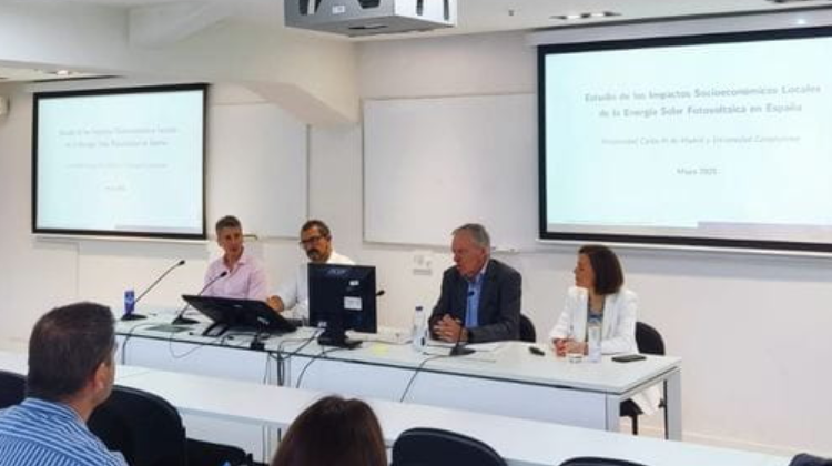 May 29, 2025Photovoltaic solar energy: an opportunity for the economic and social development of rural Spain