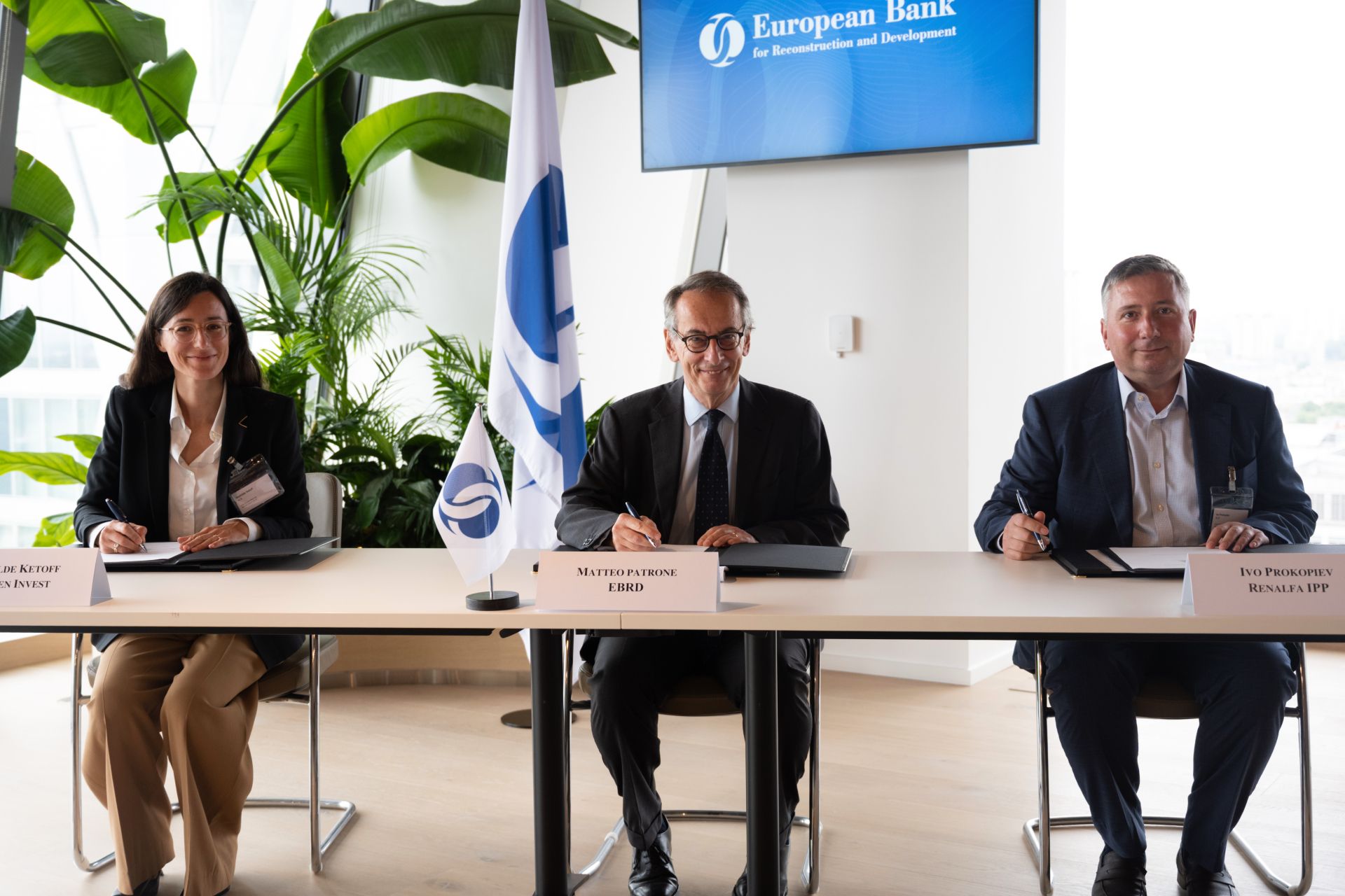 Renalfa IPP closes €315 million HoldCo Financing with a club of banks led by EBRD