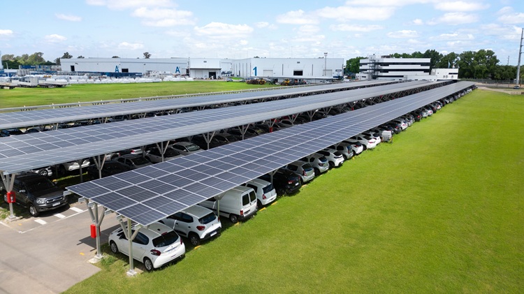 November 20, 2025Argentine company Secco unveils 1.15 MW solar carport to boost clean energy