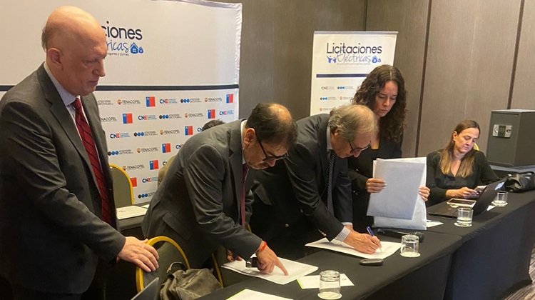 November 17, 2025Six companies bid for 1,680 GWh in Chile’s short-term power supply tender