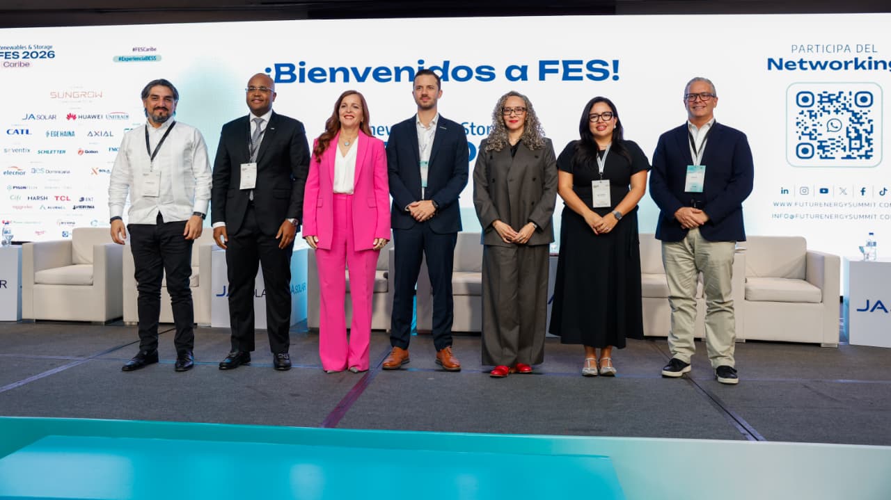 Power Companies Set Priorities at FES Caribe: What They Said About Batteries and Regulation